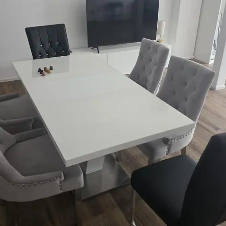 Spacious For 8 Guests Apartamento